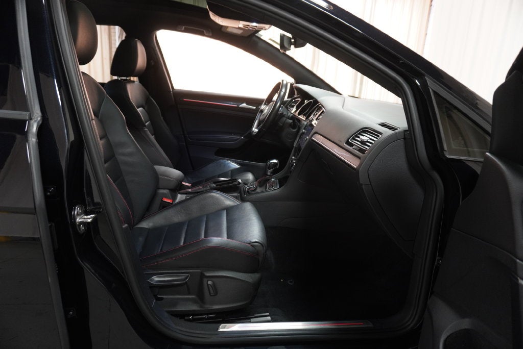 2021 Volkswagen Golf GTI 2.0T SE