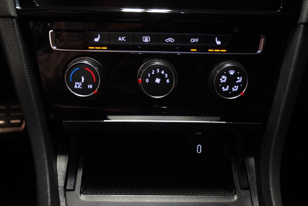 2021 Volkswagen Golf GTI 2.0T SE