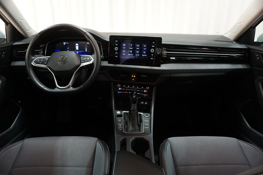 2025 Volkswagen Jetta 1.5T SE