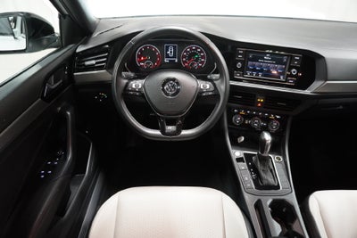 2019 Volkswagen Jetta R-Line