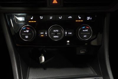 2019 Volkswagen Jetta R-Line