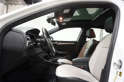 2019 Volkswagen Jetta R-Line