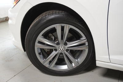 2019 Volkswagen Jetta R-Line
