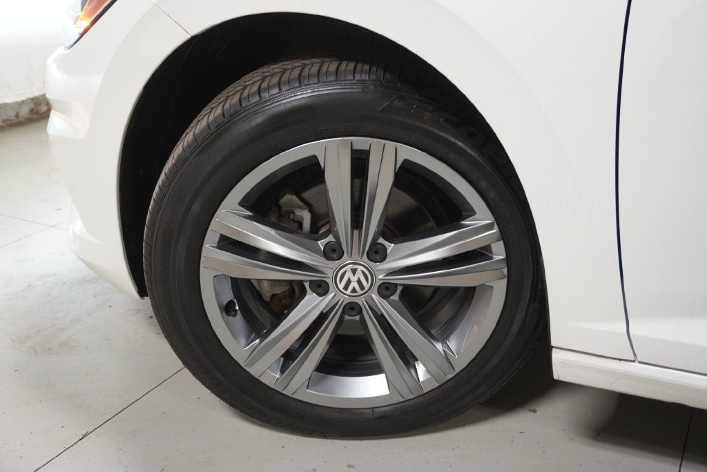 2019 Volkswagen Jetta R-Line