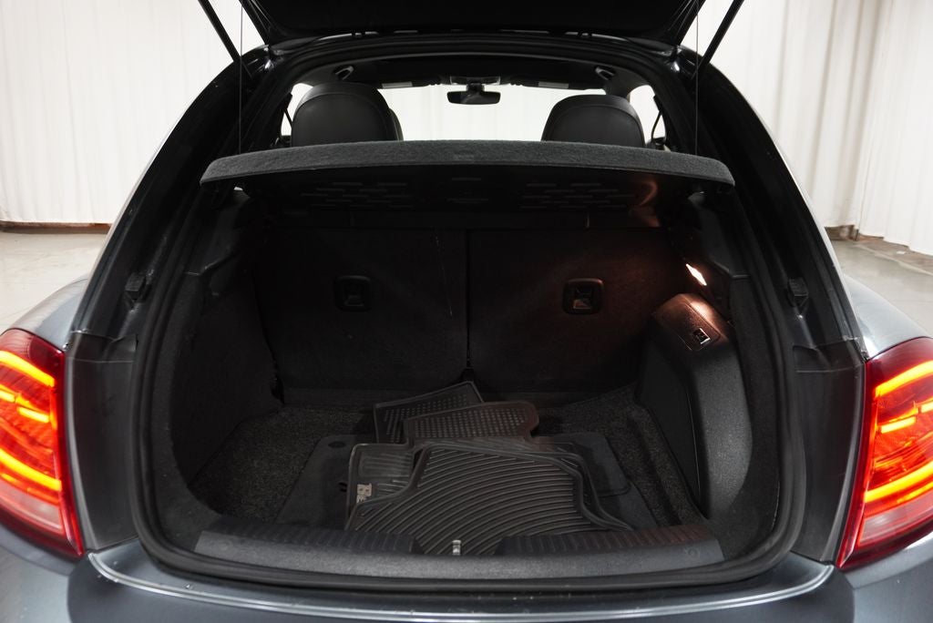 2018 Volkswagen Beetle 2.0T SE