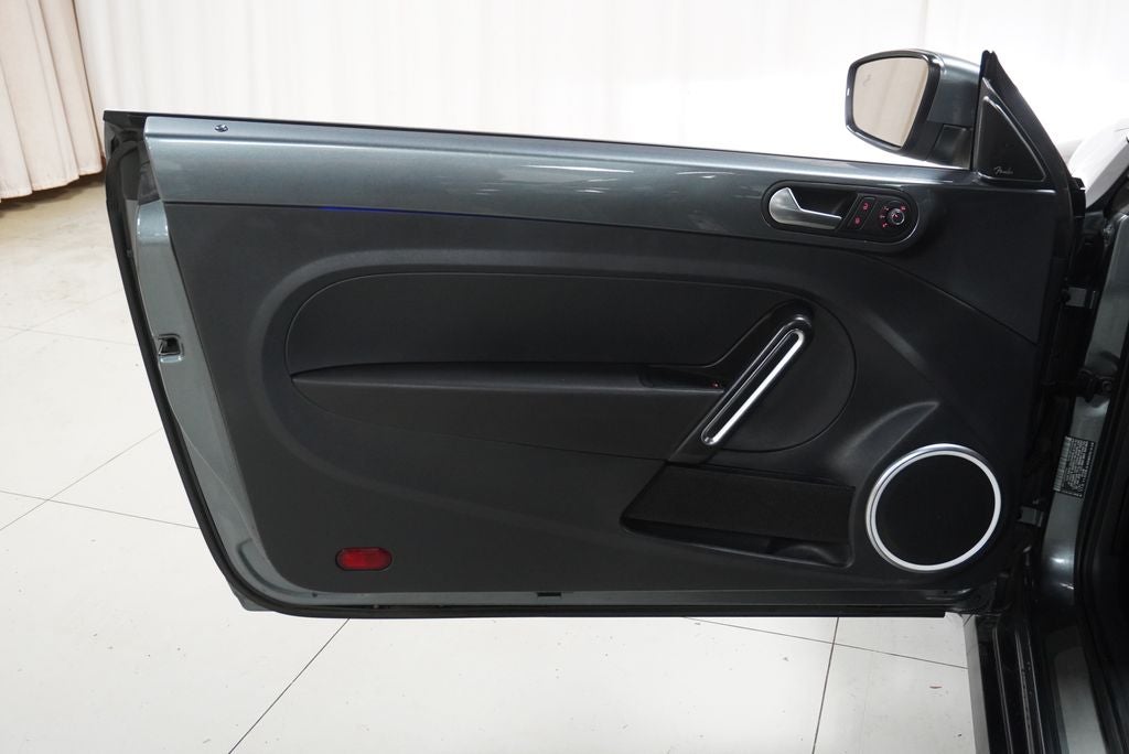 2018 Volkswagen Beetle 2.0T SE