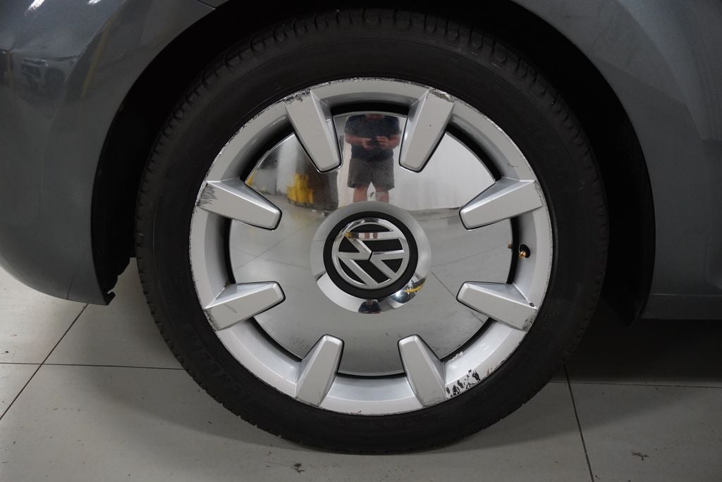 2018 Volkswagen Beetle 2.0T SE