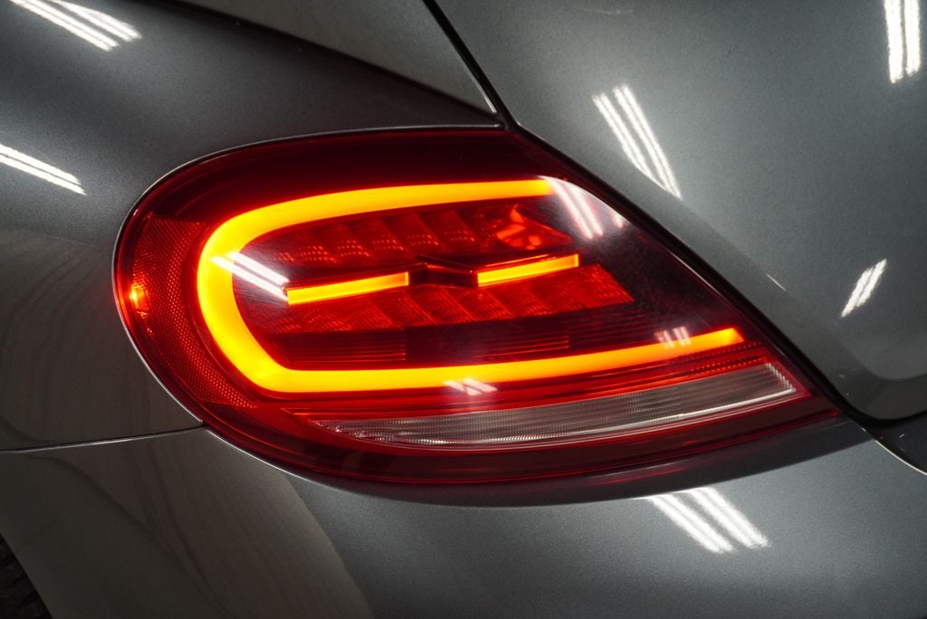 2018 Volkswagen Beetle 2.0T SE