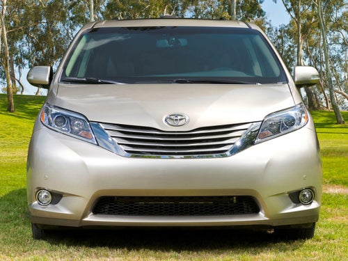 2017 Toyota Sienna XLE 8 Passenger
