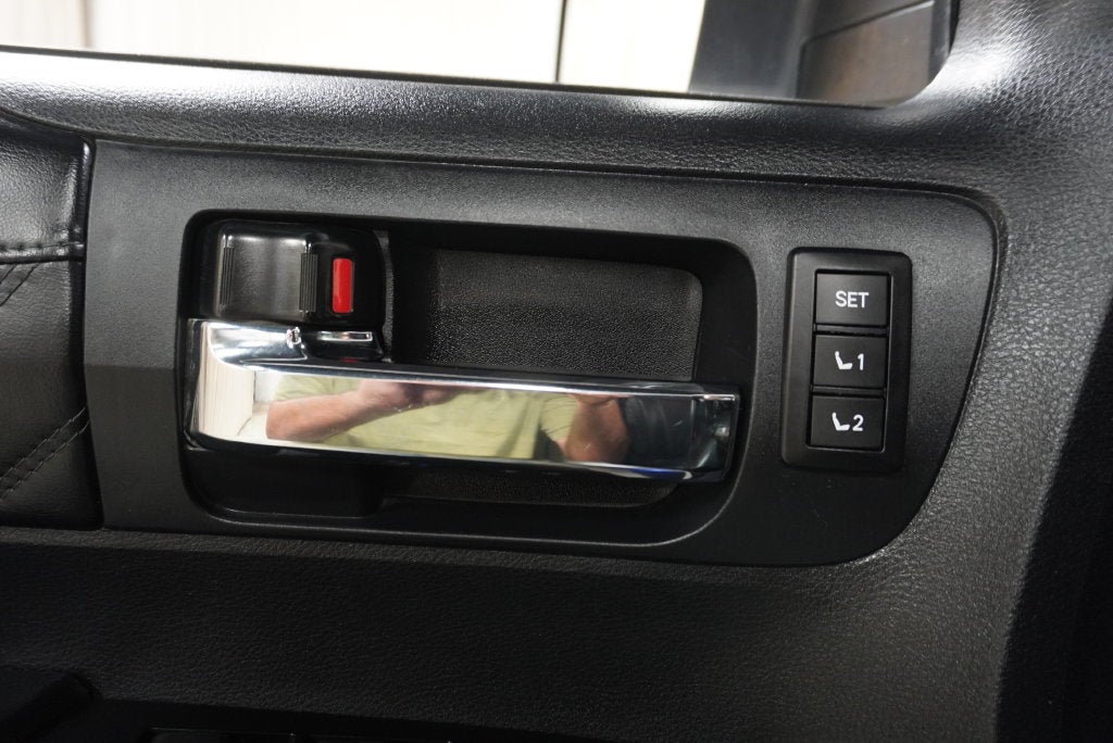 2020 Toyota Tundra Platinum 5.7L V8