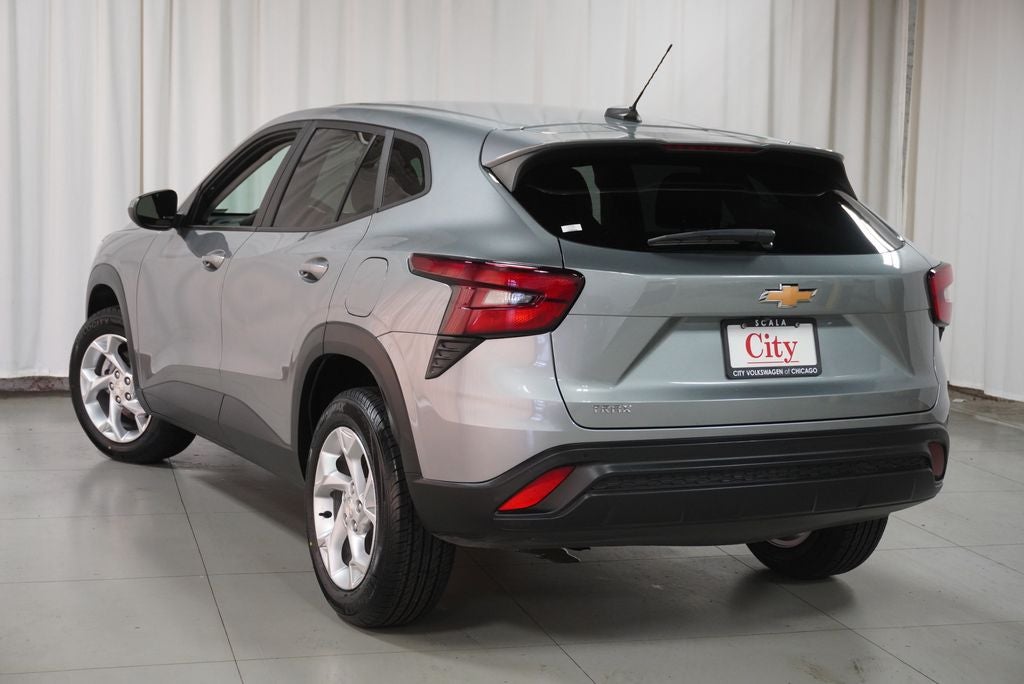 2025 Chevrolet Trax LS