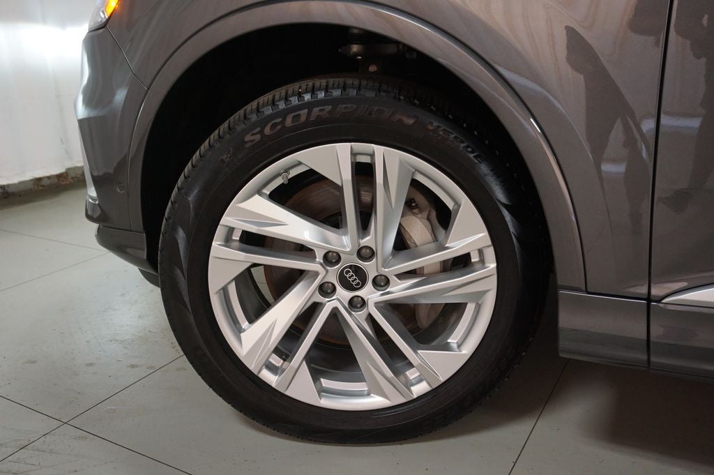 2023 Audi Q7 45 Premium quattro