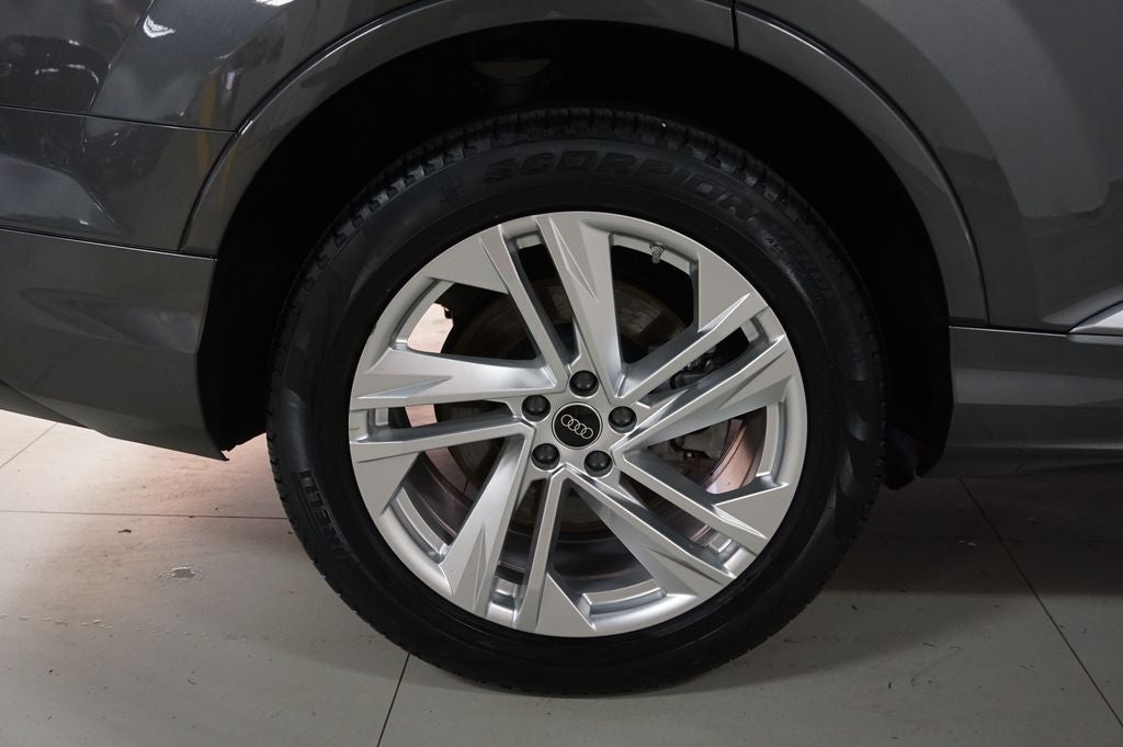 2023 Audi Q7 45 Premium quattro