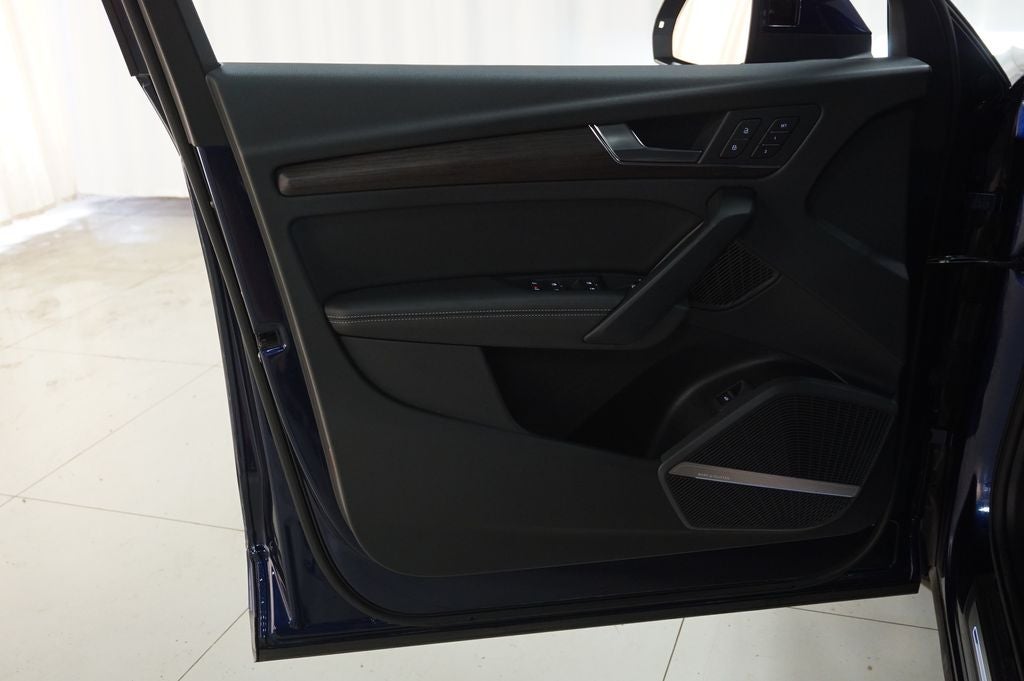 2023 Audi Q5 45 S line Premium quattro