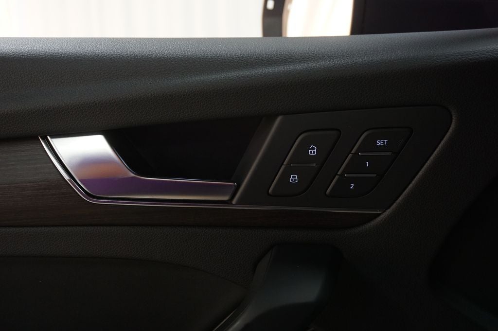 2023 Audi Q5 45 S line Premium quattro