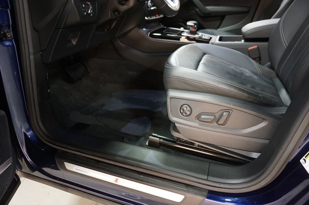 2023 Audi Q5 45 S line Premium quattro