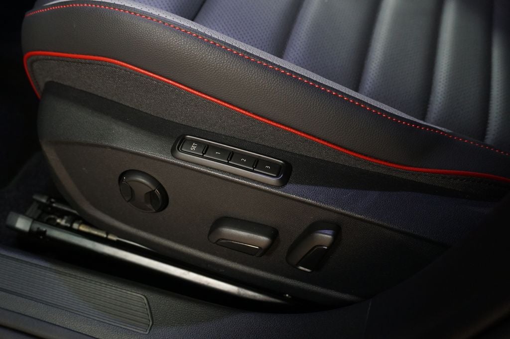 2025 Volkswagen Golf GTI 2.0T SE