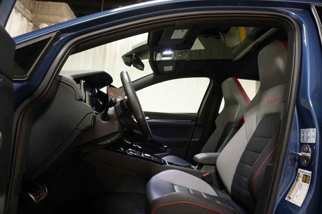 2025 Volkswagen Golf GTI 2.0T SE