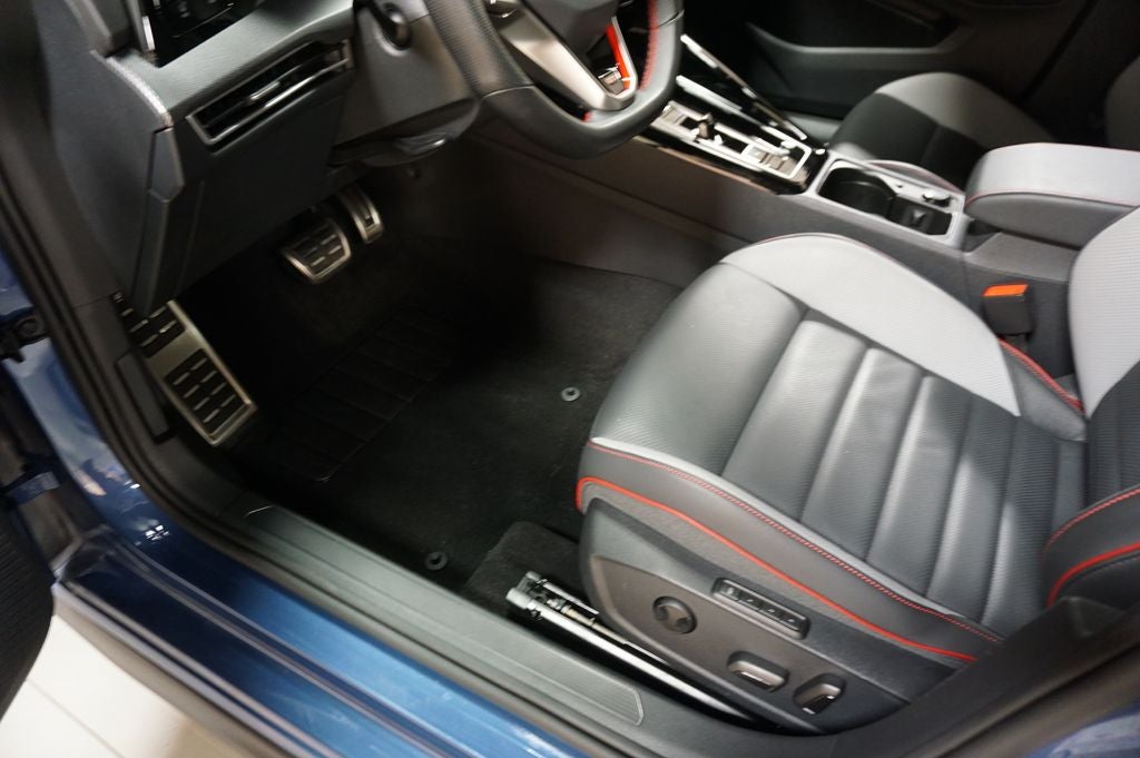 2025 Volkswagen Golf GTI 2.0T SE