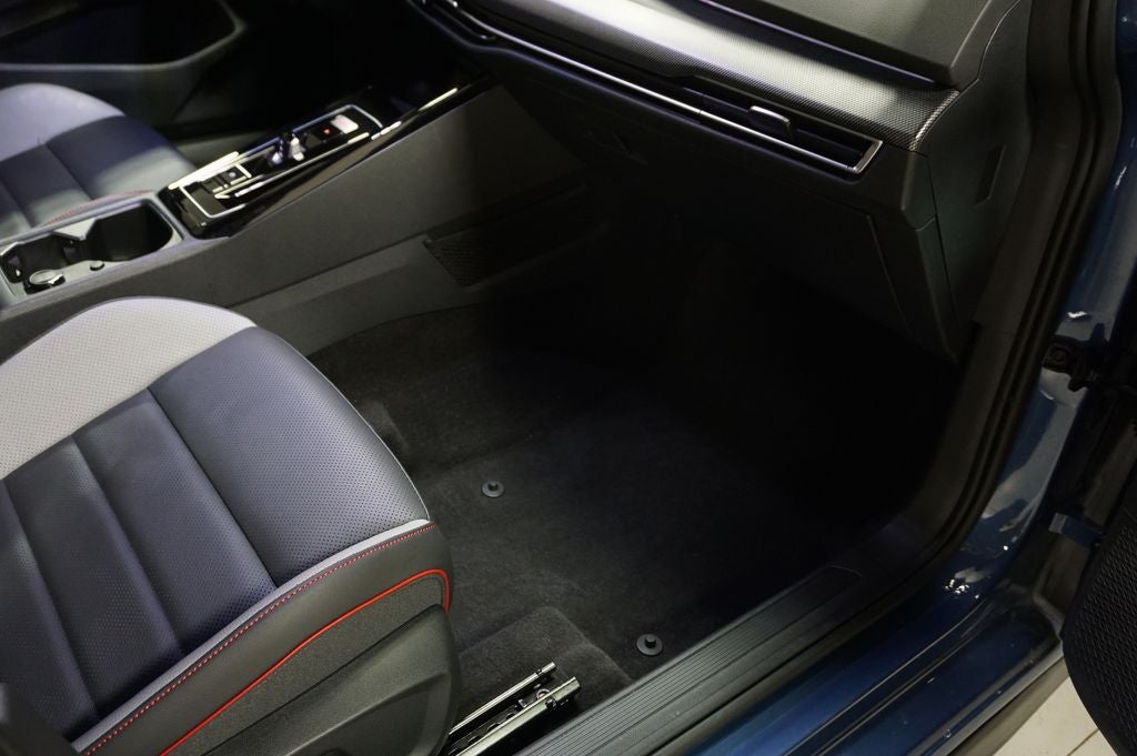 2025 Volkswagen Golf GTI 2.0T SE
