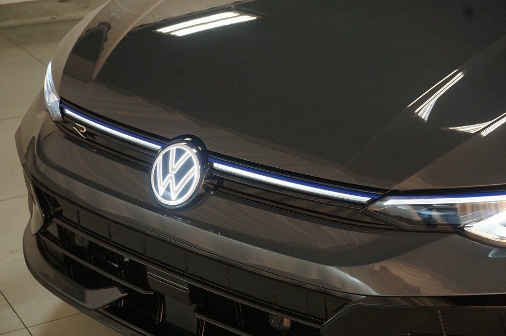 2026 Volkswagen Golf R 2.0T