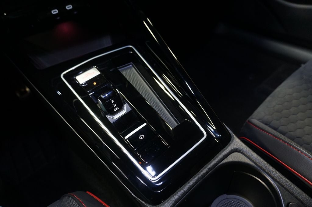 2025 Volkswagen Golf GTI 2.0T SE
