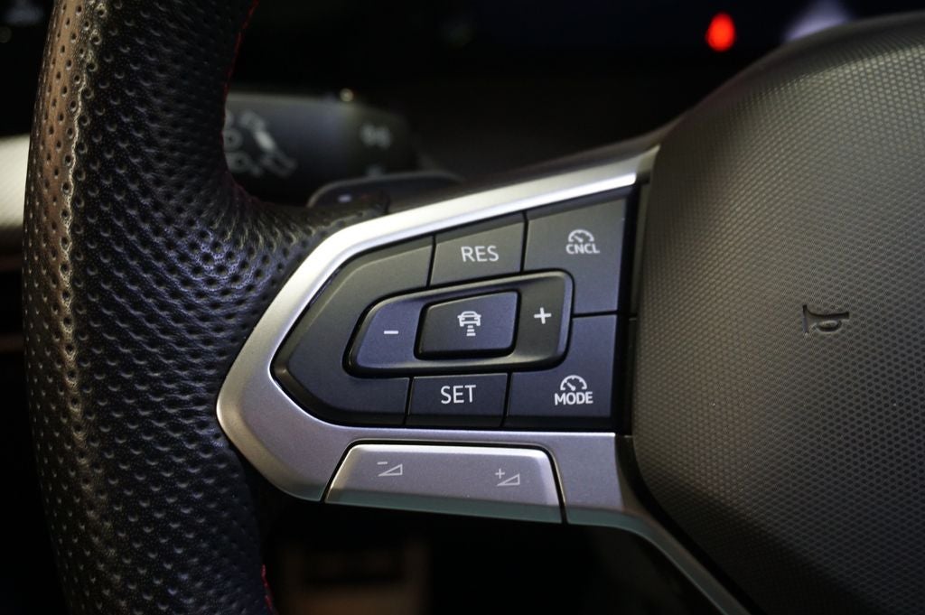 2025 Volkswagen Golf GTI 2.0T SE