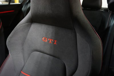2025 Volkswagen Golf GTI 2.0T SE