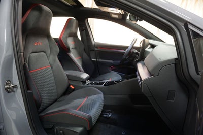 2025 Volkswagen Golf GTI 2.0T SE