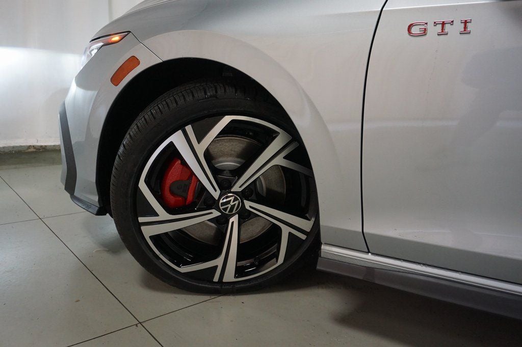 2025 Volkswagen Golf GTI 2.0T SE