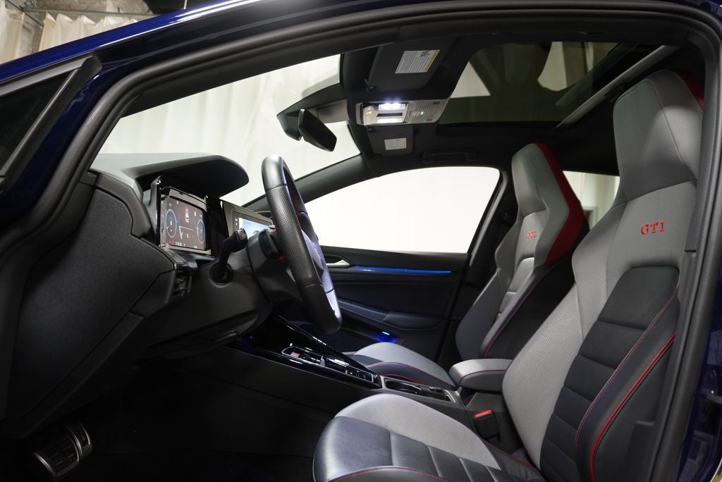 2023 Volkswagen Golf GTI Autobahn