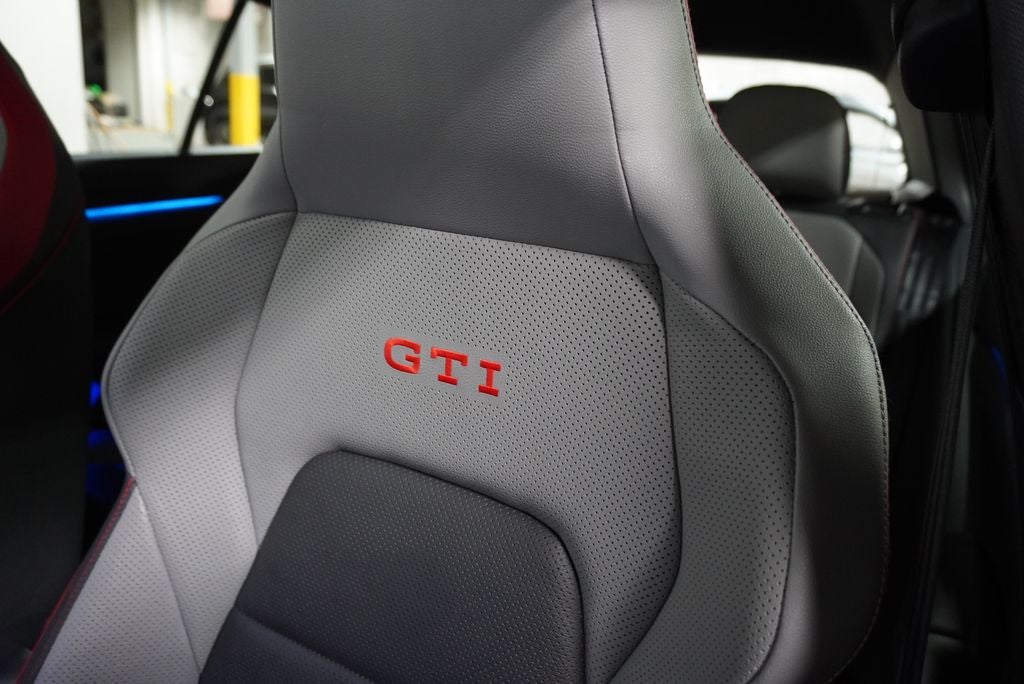 2023 Volkswagen Golf GTI Autobahn