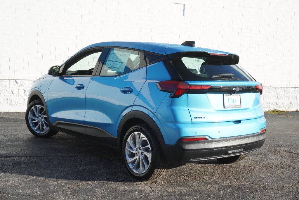 2027 Chevrolet Bolt EV LT
