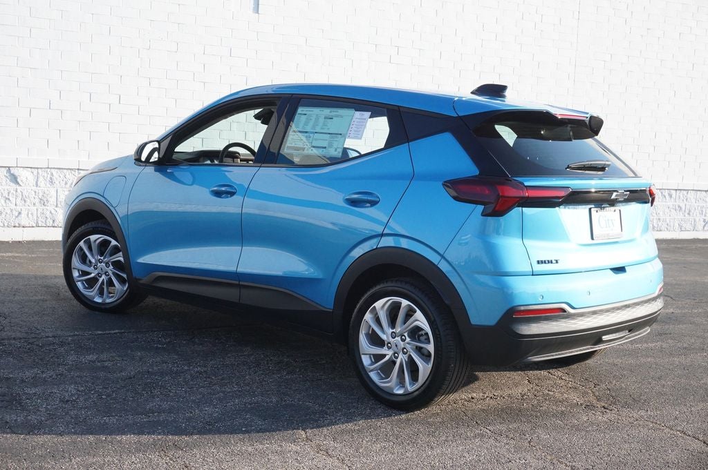 2027 Chevrolet Bolt EV LT