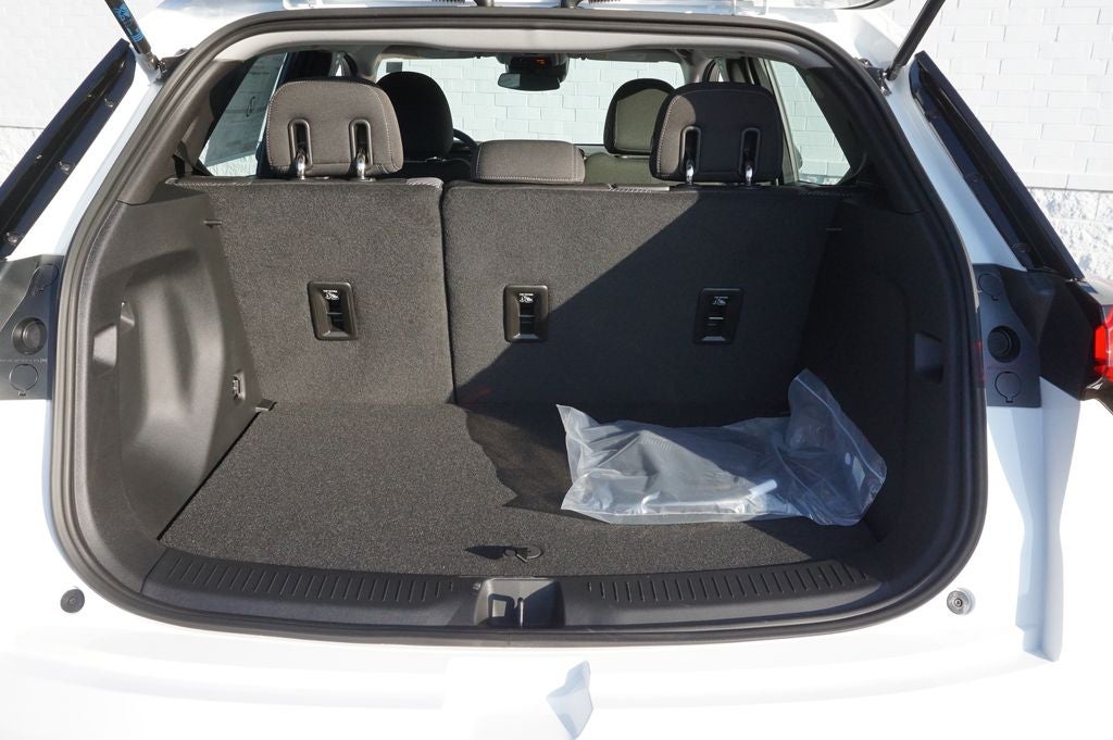 2027 Chevrolet Bolt EV LT