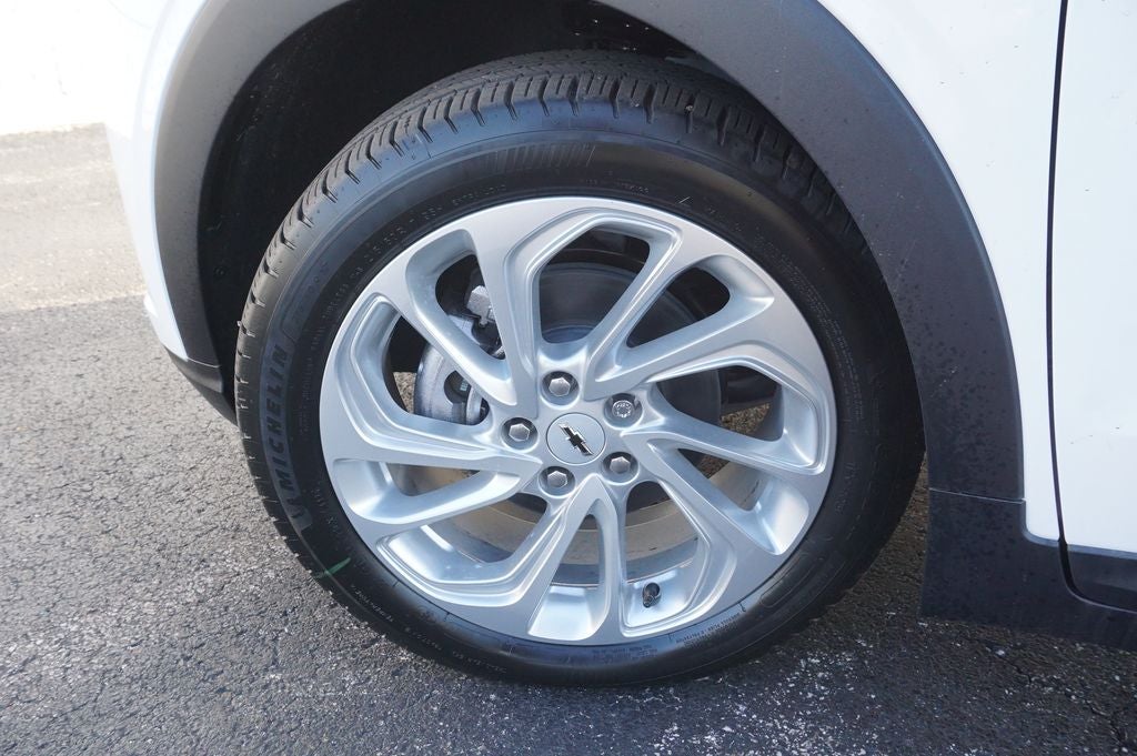 2027 Chevrolet Bolt EV LT