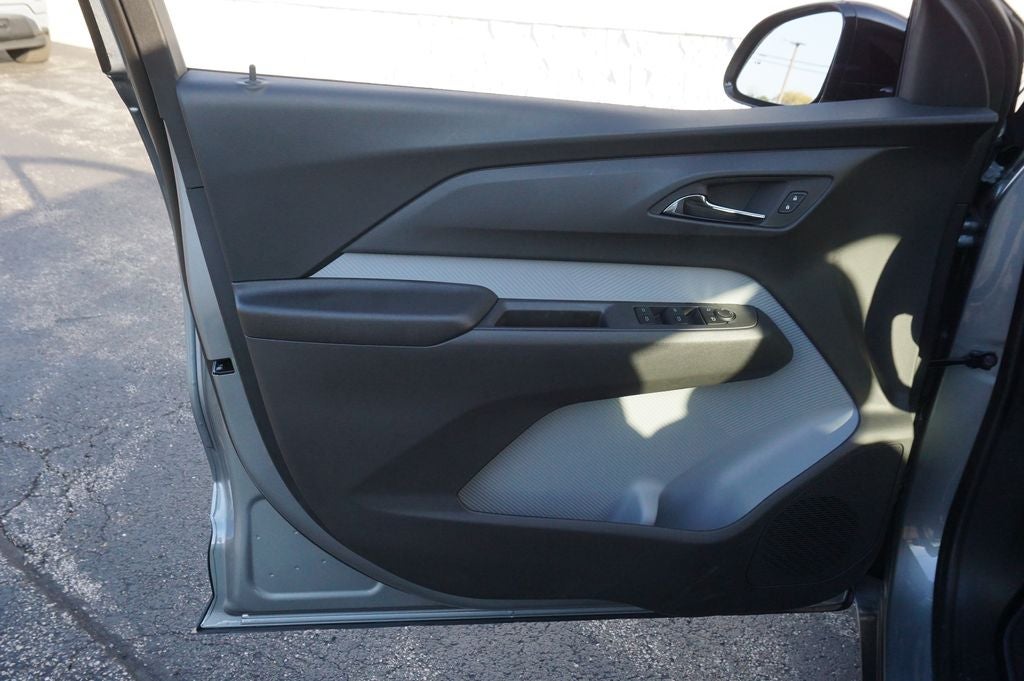 2027 Chevrolet Bolt EV LT