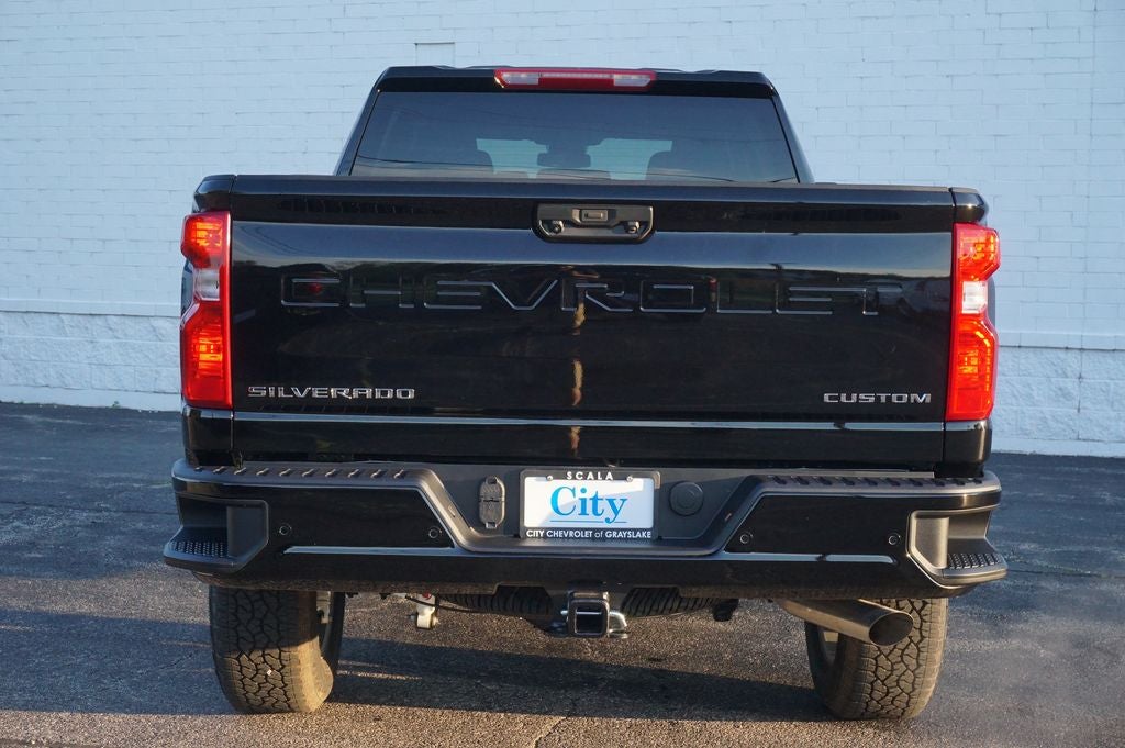 2026 Chevrolet Silverado 2500HD Custom