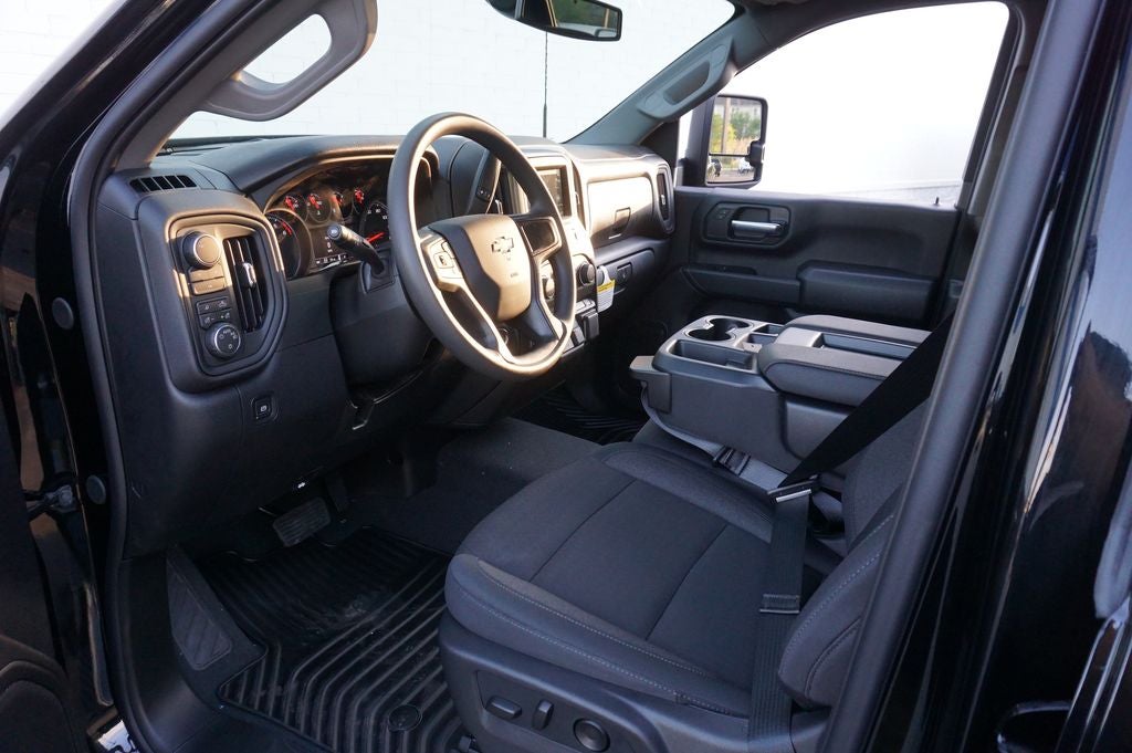 2026 Chevrolet Silverado 2500HD Custom