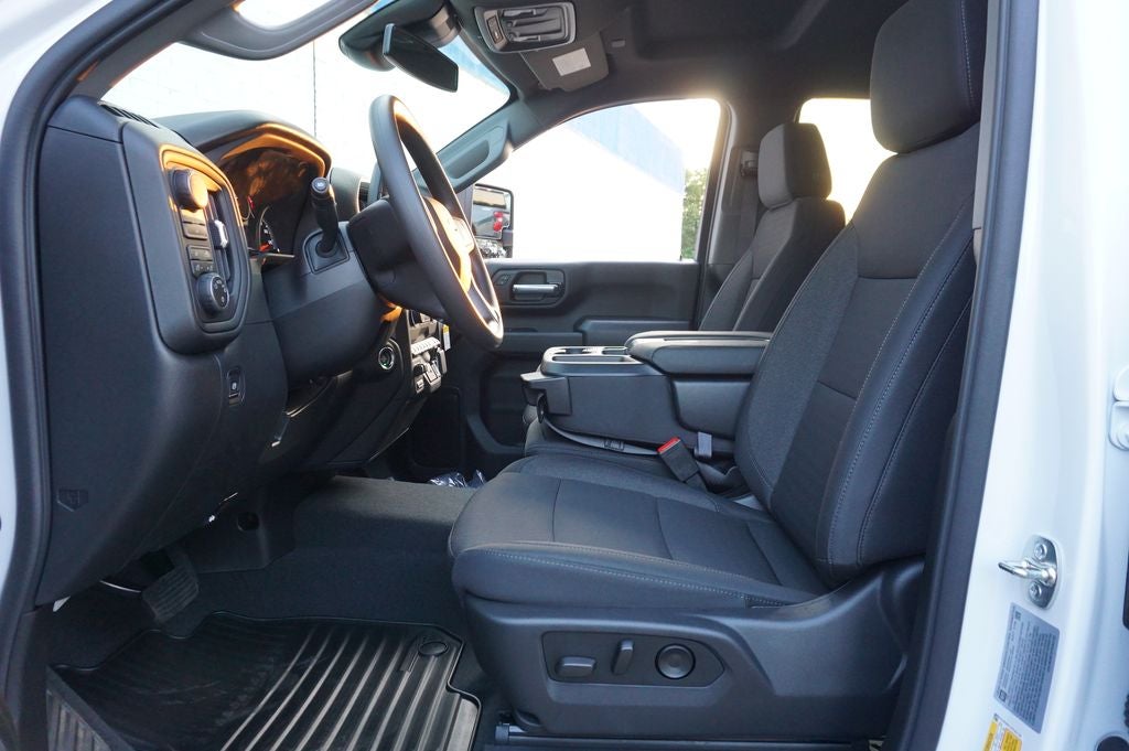 2026 Chevrolet Silverado 2500HD Custom