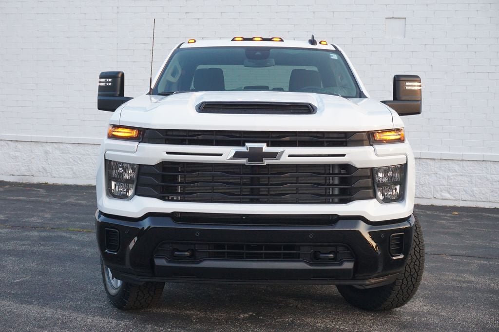 2026 Chevrolet Silverado 2500HD Custom