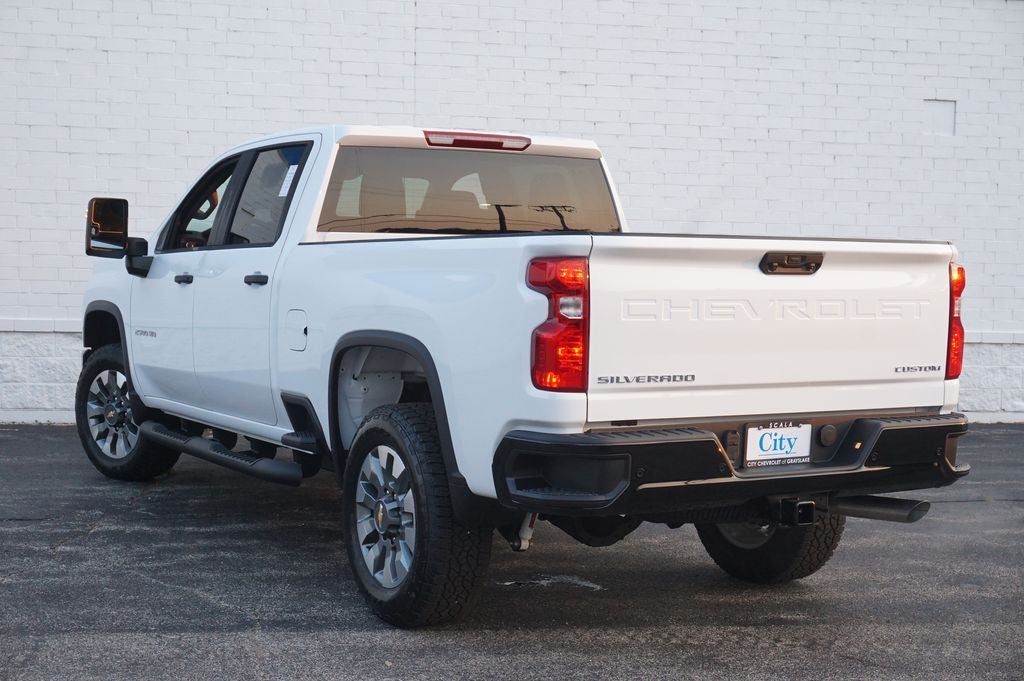 2026 Chevrolet Silverado 2500HD Custom