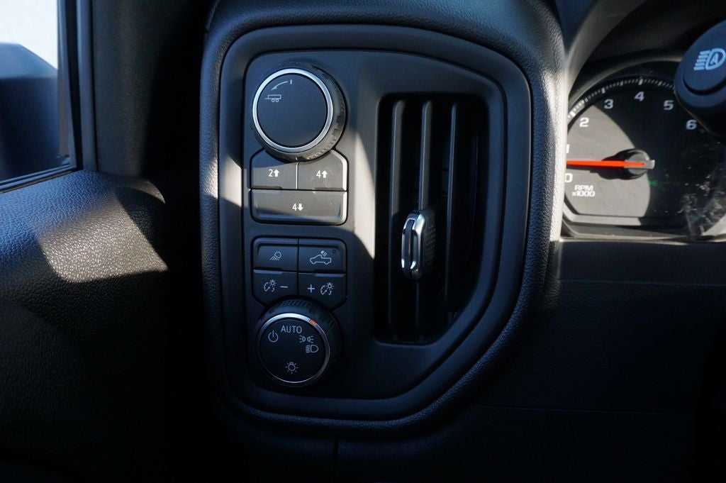 2026 Chevrolet Silverado 2500HD Custom