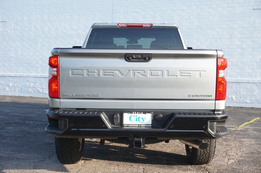 2026 Chevrolet Silverado 2500HD Custom