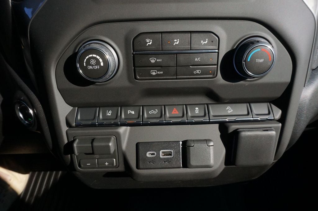 2026 Chevrolet Silverado 2500HD Custom