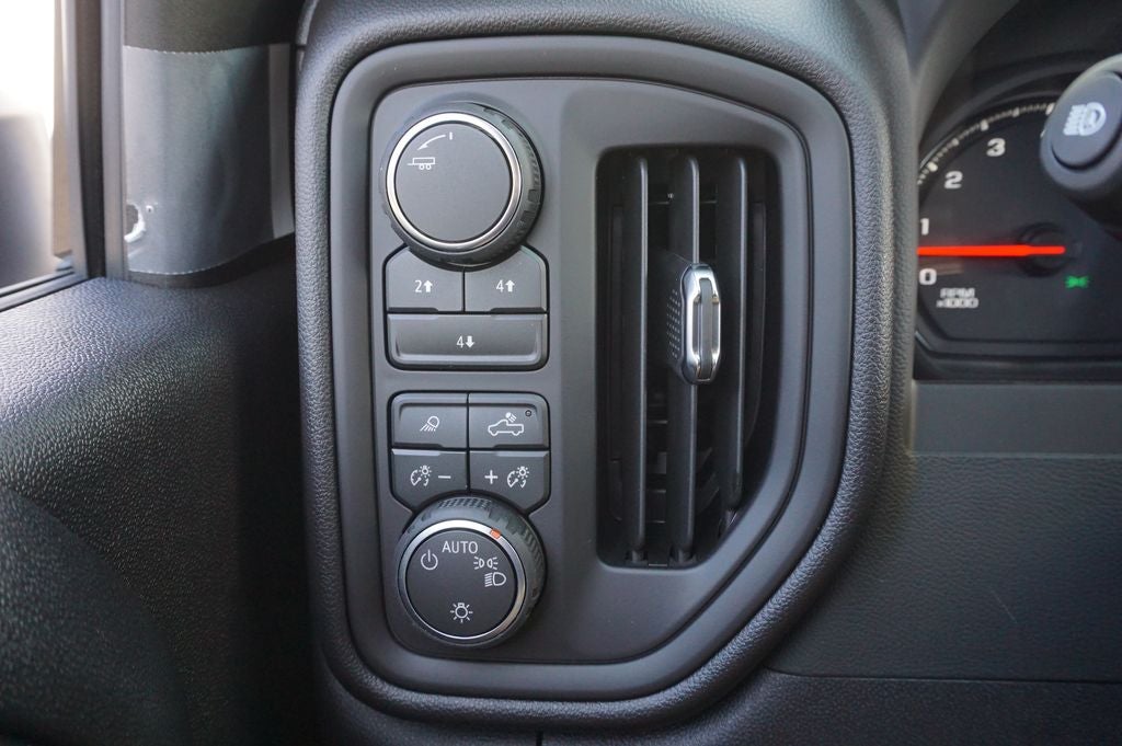 2026 Chevrolet Silverado 2500HD Custom