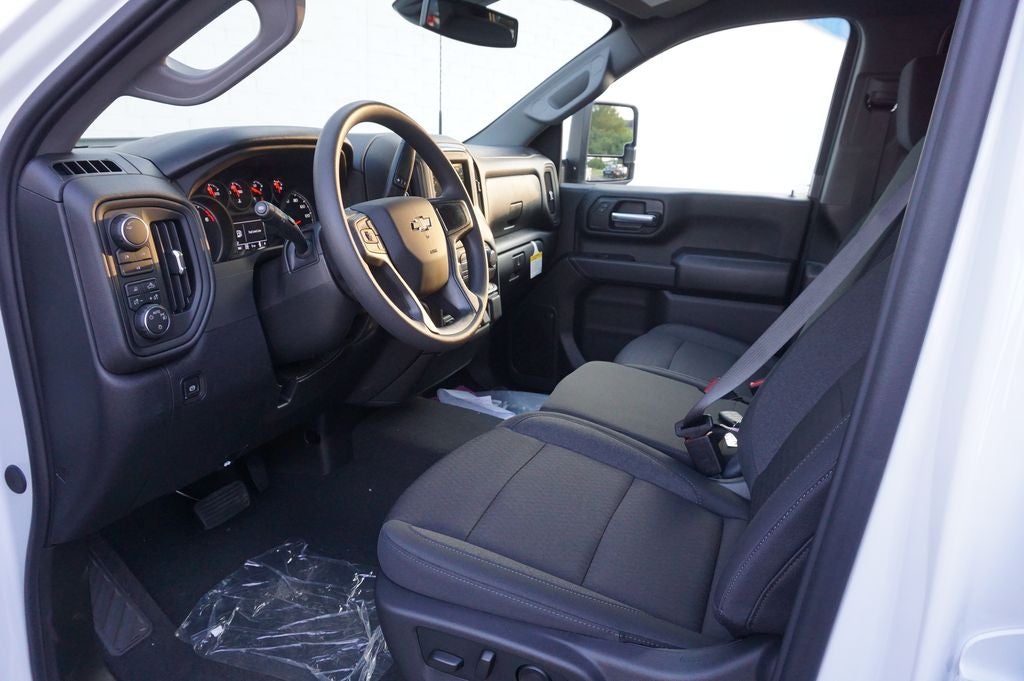 2026 Chevrolet Silverado 2500HD Custom