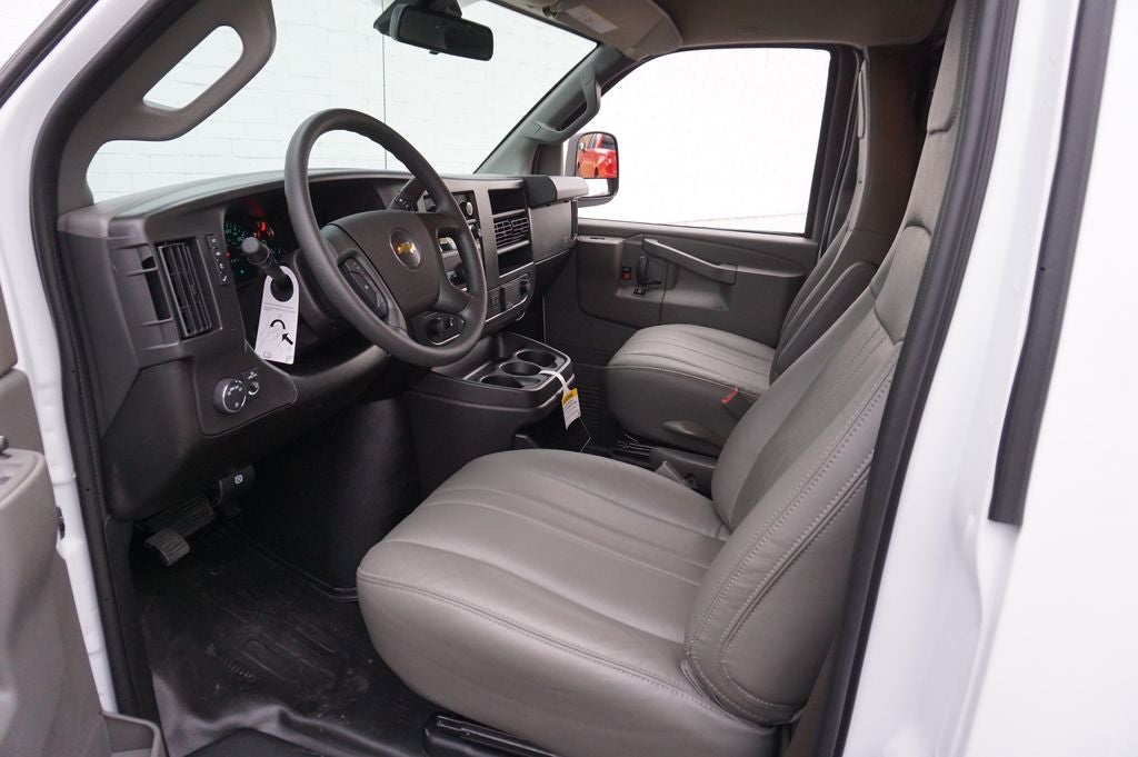 2025 Chevrolet Express 2500 Work Van Cargo
