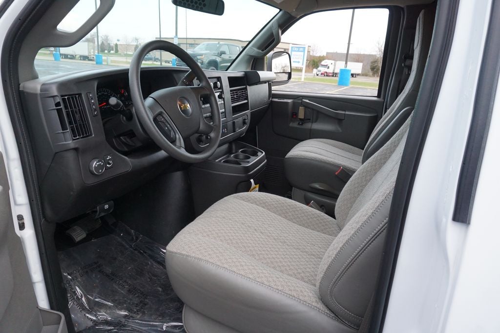 2025 Chevrolet Express 2500 Work Van Cargo