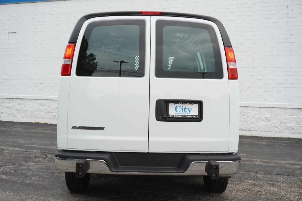 2025 Chevrolet Express 2500 Work Van Cargo
